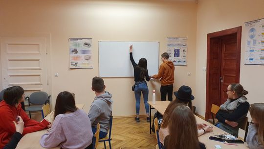 Z MŁODZIEŻĄ O PROMOCJI POWIATU DZIERŻONIOWSKIEGO