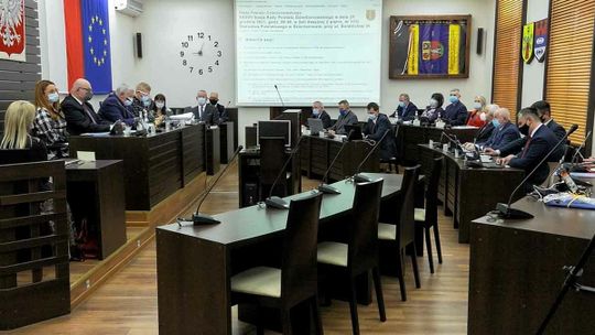 ZA NAMI GRUDNIOWA SESJA RADY POWIATU DZIERŻONIOWSKIEGO