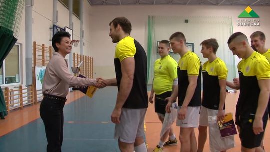 ZA NAMI HALOWY TURNIEJ PIŁKI NOŻNEJ W PIESZYCACH