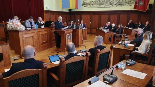 Za nami ostatnia sesja robocza Rady Miejskiej VIII kadencji w Dzierżoniowie