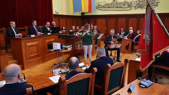 Za nami ostatnia uroczysta sesja Rady Miejskiej VIII kadencji w Dzierżoniowie.