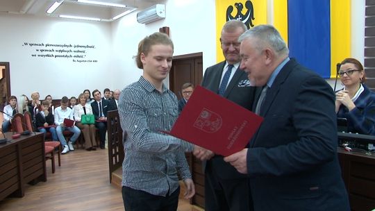 ZA NAMI SESJA RADY POWIATU DZIERŻONIOWSKIEGO