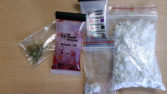 ZABEZPIECZYLI 537 PORCJI AMFETAMINY I MARIHUANY