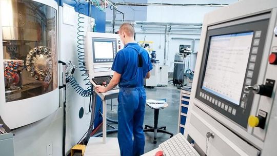 Zalety i wady maszyn cnc