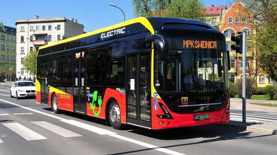 Zamień bilet na książkę - darmowe przejazdy 10 maja