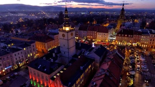 ZAPRASZAMY NA JARMARK ŚWIĄTECZNY DO DZIERŻONIOWA