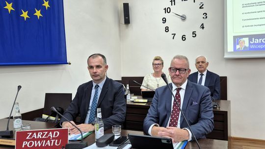 Zarząd Powiatu Dzierżoniowskiego z wotum zaufania i absolutorium za 2024 rok