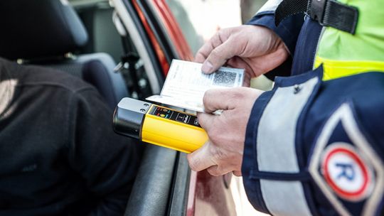 ZATRZYMANY KIEROWCA MIAŁ AŻ 2,4 PROMILA 