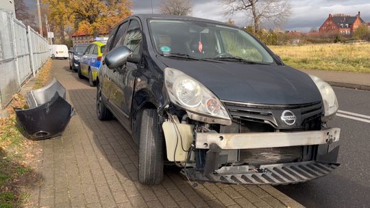 Zderzenie Nissana i Volkswagena w Bielawie