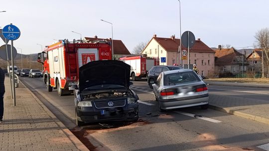 Zderzenie trzech pojazdów w Bielawie