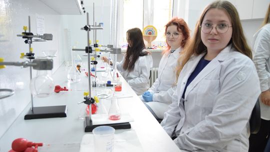 Zespół Szkół Technicznych w Kłodzku ma nową pracownię chemiczną