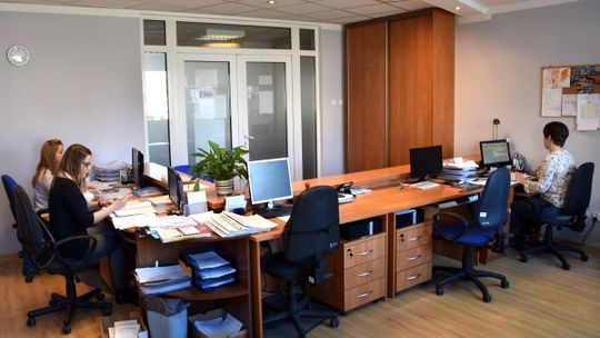 ZŁÓŻ WNIOSEK ELEKTRONICZNIE, UNIKNIESZ KOLEJEK