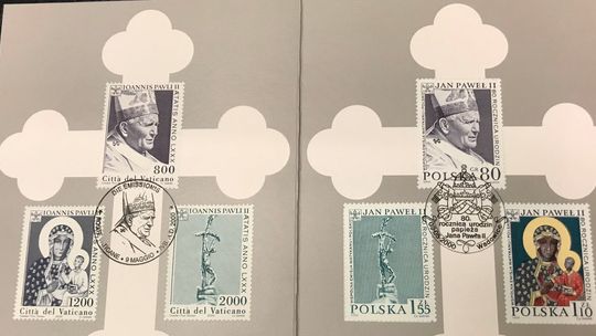 Znaczek z Papieżem Janem Pawłem II – wyjątkowe świadectwo pontyfikatu