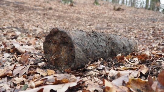 ZNALEŹLI POCISK ARTYLERYJSKI Z II WOJNY ŚWIATOWEJ