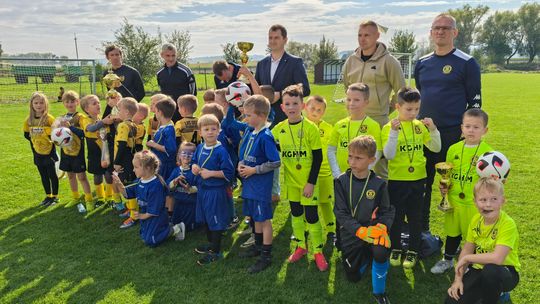 Znamy młodych mistrzów Gminy Dzierżoniów w piłce nożnej
