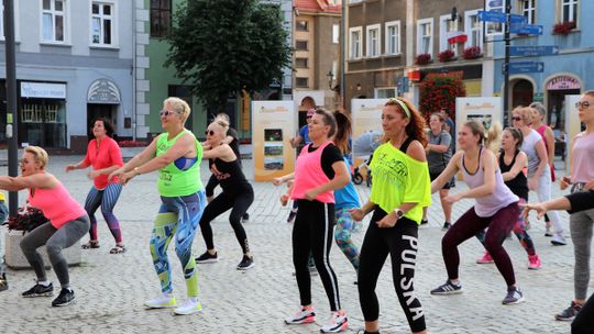 ZUMBA W POWIECIE DZIERŻONIOWSKIM