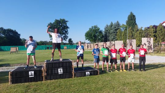 Zwycięski duet z Pieszyc i Bielawy! Łukasz Łuniewski i Olaf Karcz triumfują w czwartej rundzie Pucharu Trzech Narodów