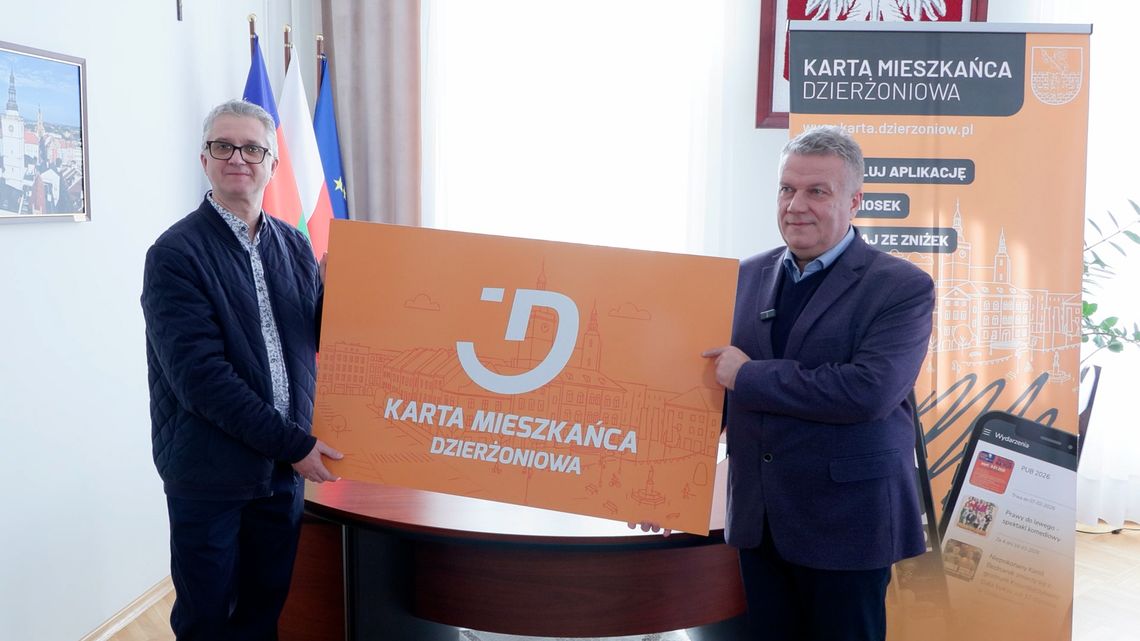 1000. Dzierżoniowska Karta Mieszkańca wręczona