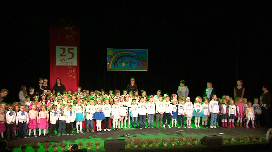 25-LECIE PRZEDSZKOLA PUBLICZNEGO NR 7 W DZIERŻONIOWIE 25-LECIE PRZEDSZKOLA PUBLICZNEGO NR 7 W DZIERŻONIOWIE