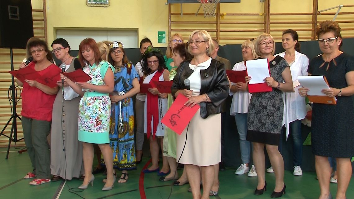 40-LECIE SPECJALNEGO OŚRODKA SZKOLNO-WYCHOWAWCZEGO W DZIERŻONIOWIE 40-LECIE SPECJALNEGO OŚRODKA SZKOLNO-WYCHOWAWCZEGO W DZIERŻONIOWIE