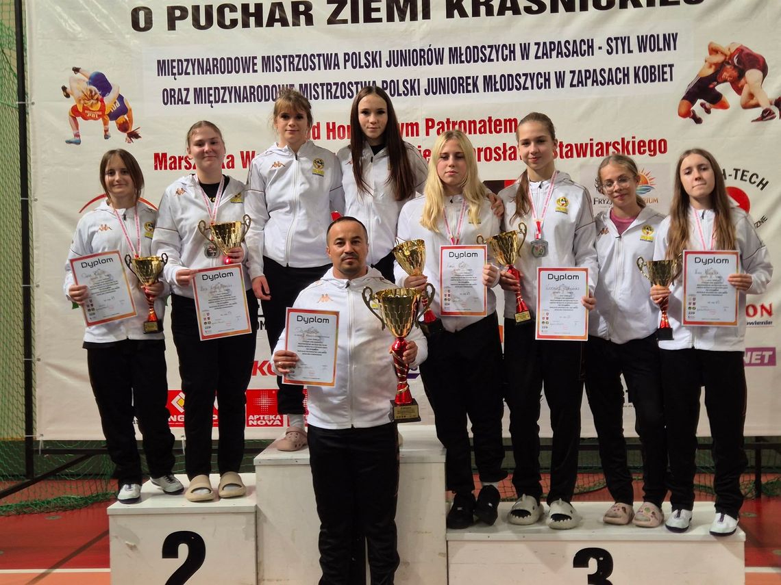 5 medali zawodniczek JUNIORA Dzierżoniów 5 medali zawodniczek JUNIORA Dzierżoniów
