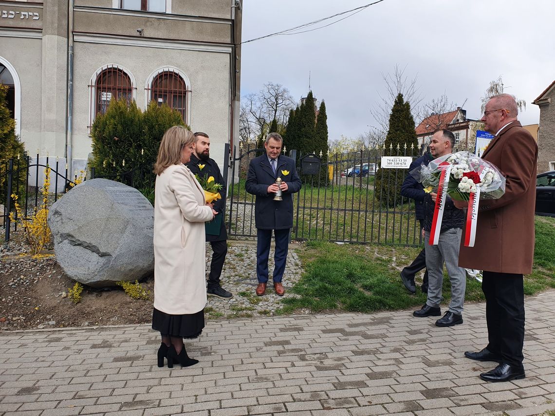 79 lat temu, 19 kwietnia 1943 roku wybuchło powstanie w getcie warszawskim