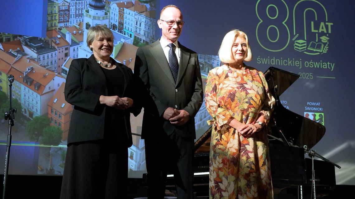 80 Lat Świdnickiej Oświaty