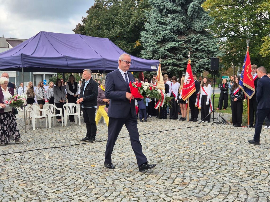 87. rocznica agresji wojsk radzieckich na Polskę i Światowy Dzień Sybiraka 87. rocznica agresji wojsk radzieckich na Polskę i Światowy Dzień Sybiraka