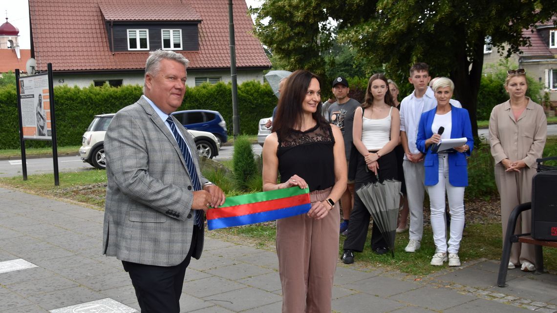 Aleja dzierżoniowskich sportowców w Parku Kusocińskiego