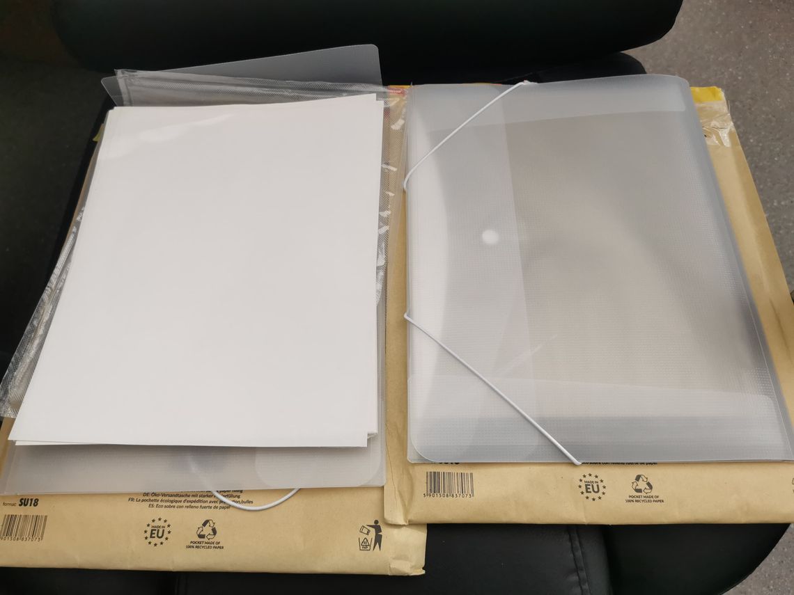 Arkusze papieru technicznego nasączone narkotykami