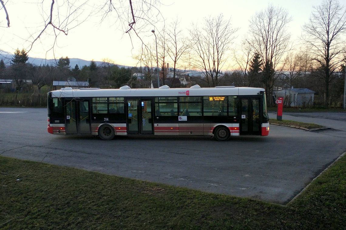 Autobusy dowiozą nas na lodowisko