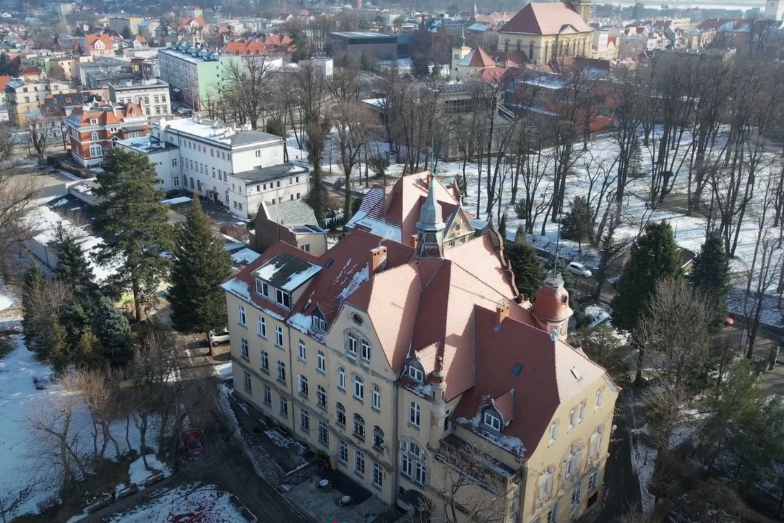 Będzie nowy dach w Zespole Szkół nr 1 w Dzierżoniowie