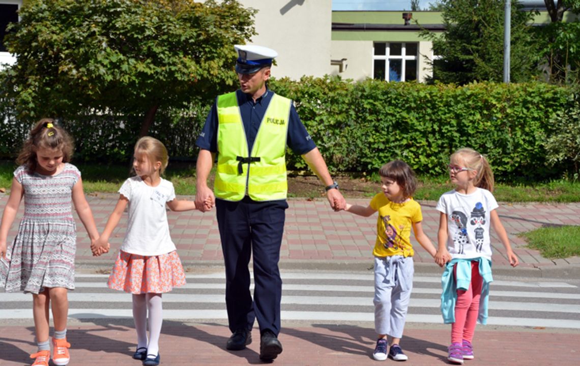 BEZPIECZNA DROGA DO SZKOŁY BEZPIECZNA DROGA DO SZKOŁY