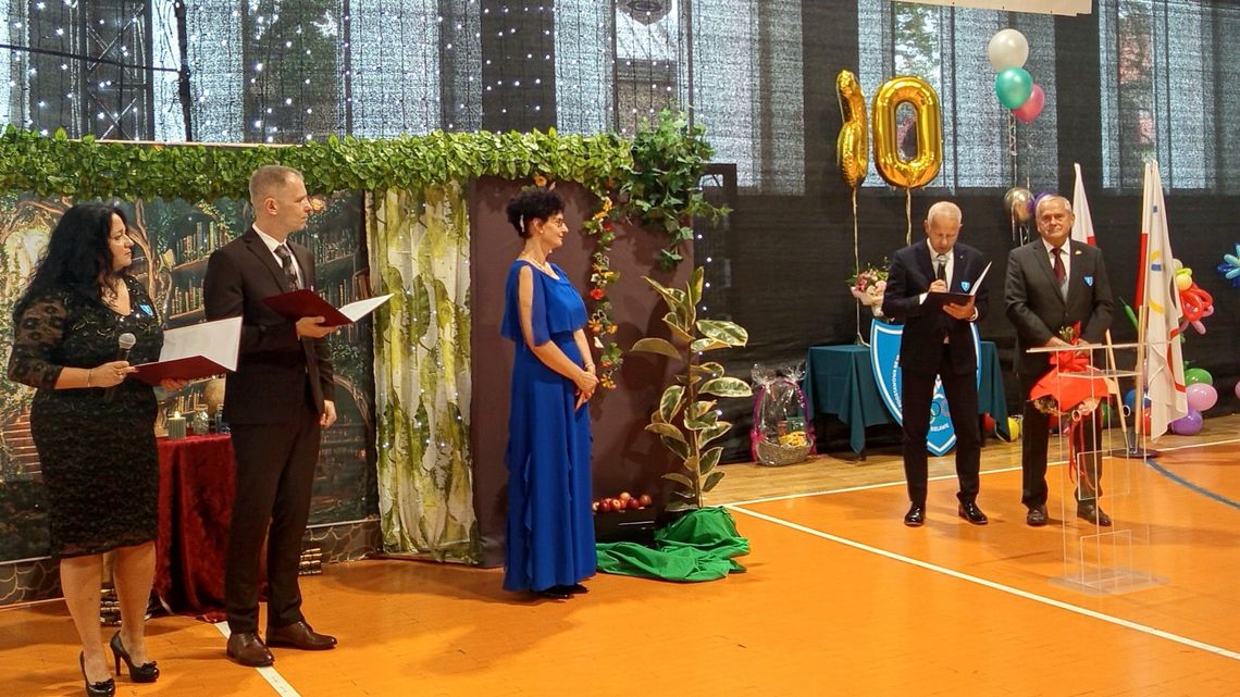 Bielawa, 60 lat Szkoły Podstawowej nr 10 Bielawa, 60 lat Szkoły Podstawowej nr 10