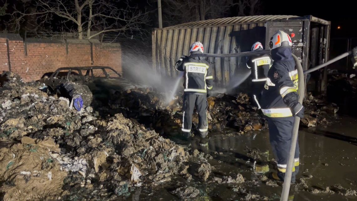 Bielawa. Ranny strażak w pożarze na Żeromskiego