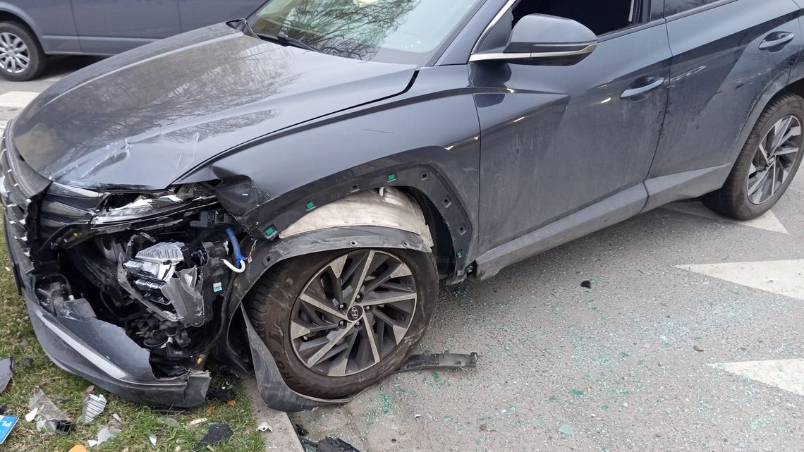 Bielawa. Zderzenie Forda i Hyundaia na Andersa