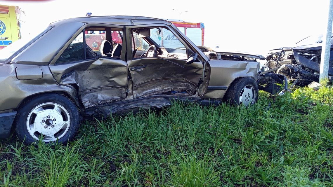 Bielawa, zderzenie Mercedesów na obwodnicy Bielawa, zderzenie Mercedesów na obwodnicy