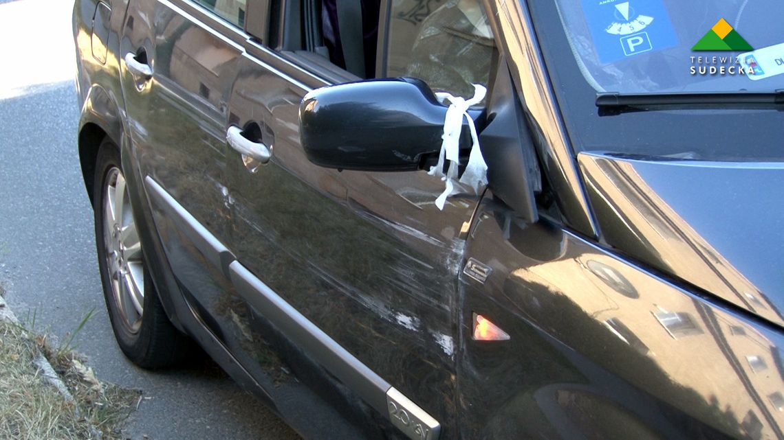 Bielawa, zderzenie Renault z autobusem