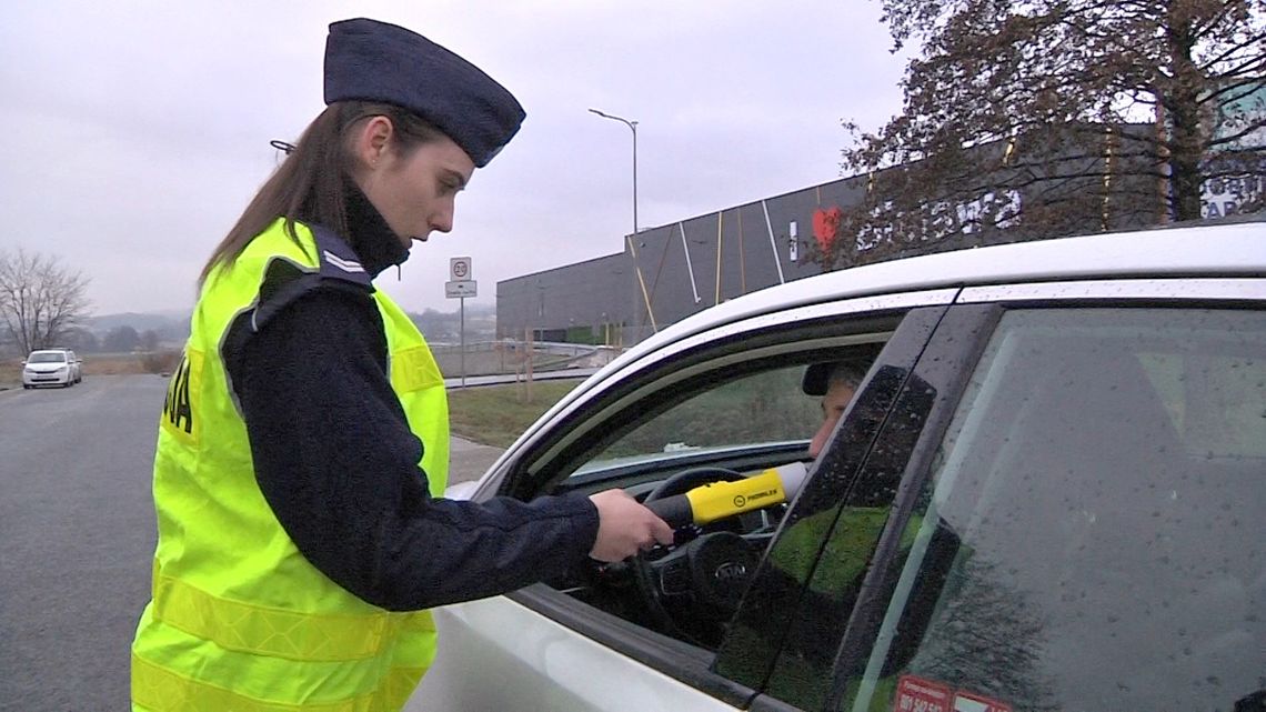 BIELAWSCY POLICJANCI PROMOWALI JAZDĘ W TRZEŹWOŚCI