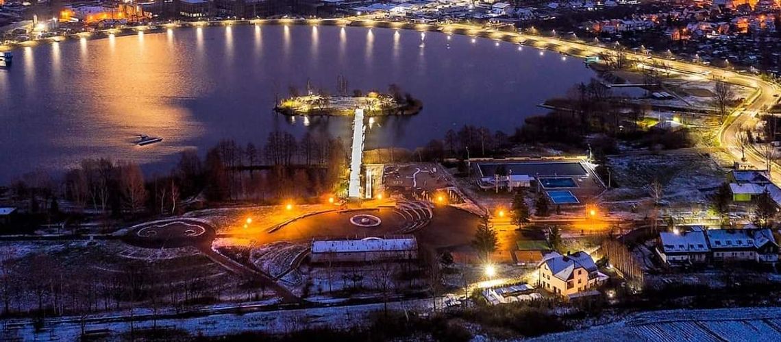 BIELAWSKIE "KOLOSEUM" ZYSKA NOWE OŚWIETLENIE BIELAWSKIE "KOLOSEUM" ZYSKA NOWE OŚWIETLENIE