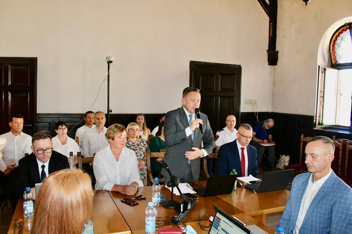 Burmistrz Nowej Rudy Tomasz Kiliński z absolutorium