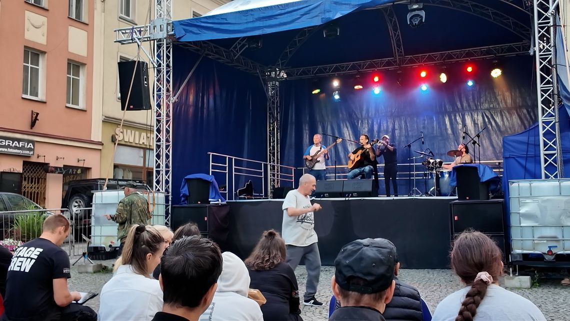 Bystrzyca Kłodzka: "Kulturalne Piątki" Rozpoczęły Weekend Bystrzyca Kłodzka: "Kulturalne Piątki" Rozpoczęły Weekend