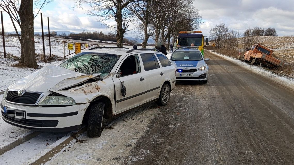 Byszów, zderzenie Mercedesa ze Skodą