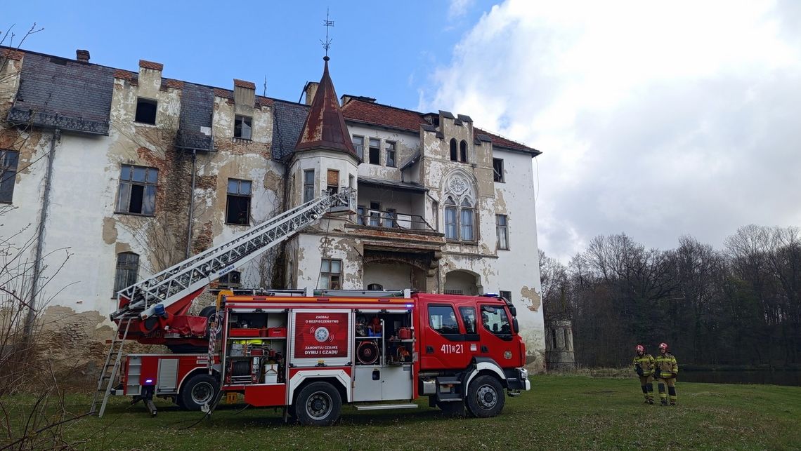Dorocin. Podpalenie przyczyną pożaru w pałacu
