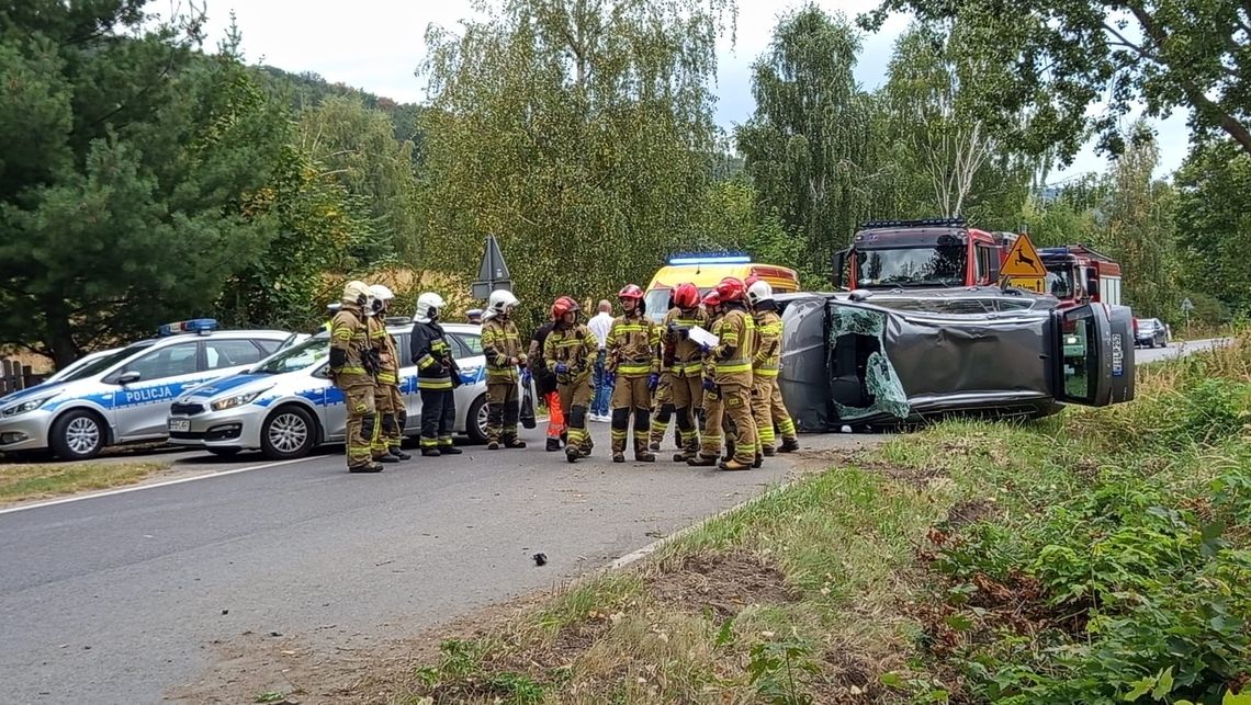 Droga między Bielawą a Jodłownikiem zamknięta