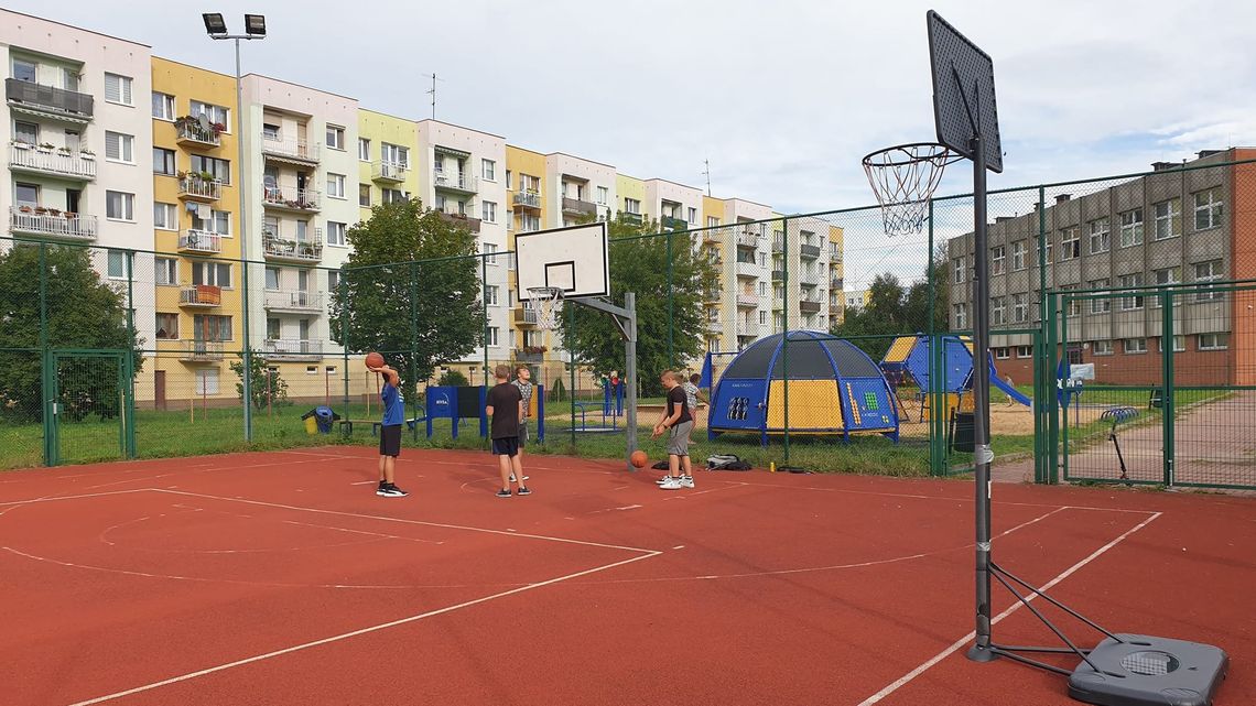 Dzierżoniów: Bądź aktywny – rzuć do kosza