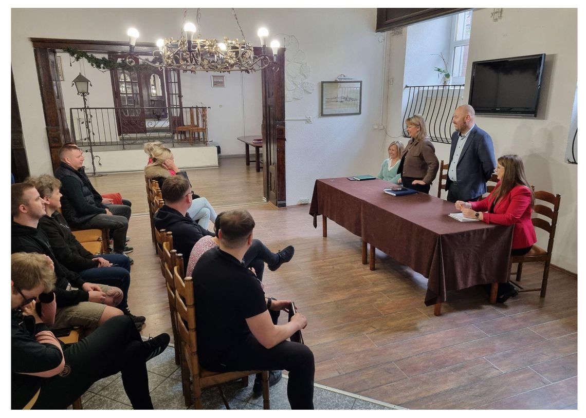 Dzierżoniów chce ożywić centrum miasta – spotkanie z przedsiębiorcami w sprawie ogródków gastronomicznych