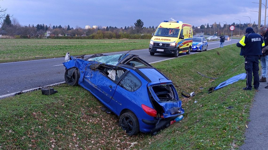 Dzierżoniów. Dachowanie na drodze do Włók