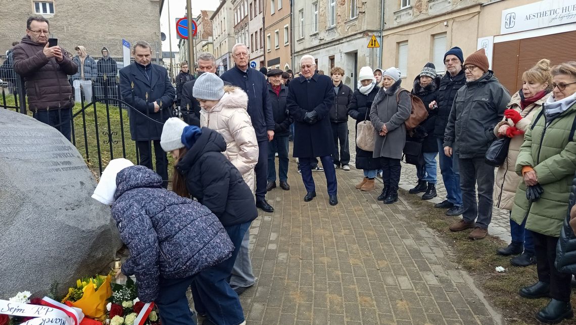 Dzierżoniów. Międzynarodowy Dzień Pamięci o Ofiarach Holokaustu