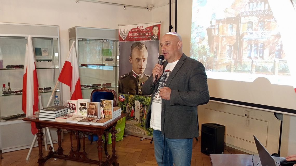 Dzierżoniów.  Postać rotmistrza Witolda Pileckiego przedstawił Tadeusz Płużański